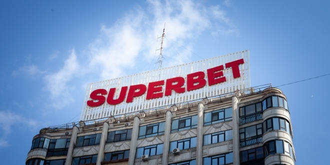 Стаття про виплату Superbet €30 млн гравцям і репутацію бренду.